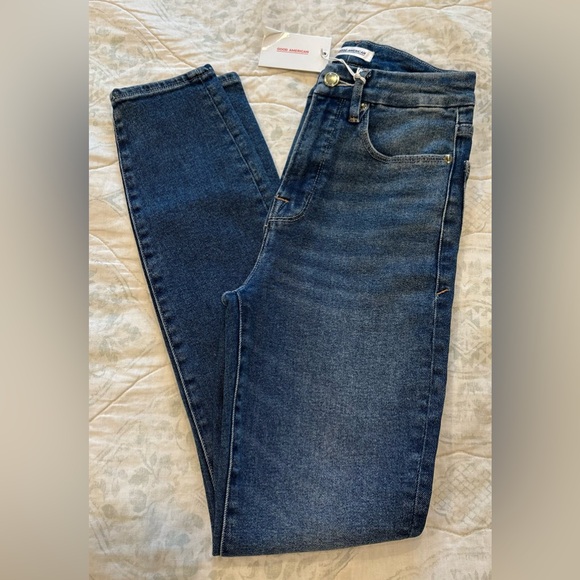 NWT Good American Good Curve Jeans - Picture 4 of 7